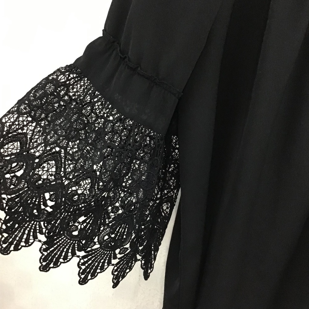 Est. 1946 Black Off Shoulder Bell Sleeve Lace‎ Crochet Blouse Plus Size 14/16W - Picture 2 of 7